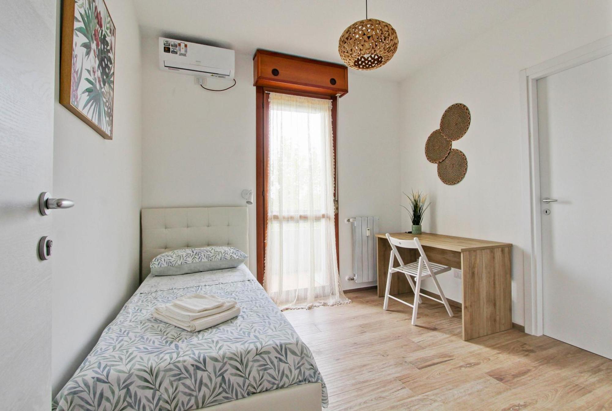 Eur Torrino Apartment, Vicino La Stazione Metro Tor Di Valle Appartamento *