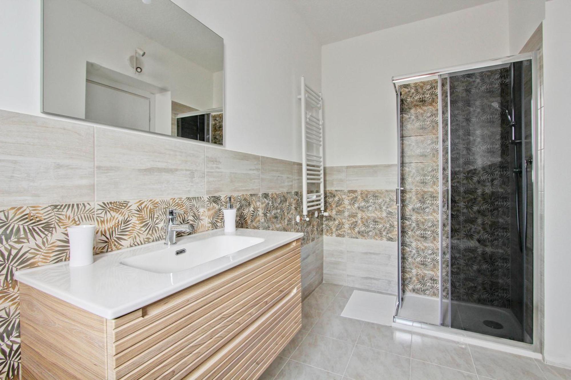 Eur Torrino Apartment, Vicino La Stazione Metro Tor Di Valle Appartamento Roma