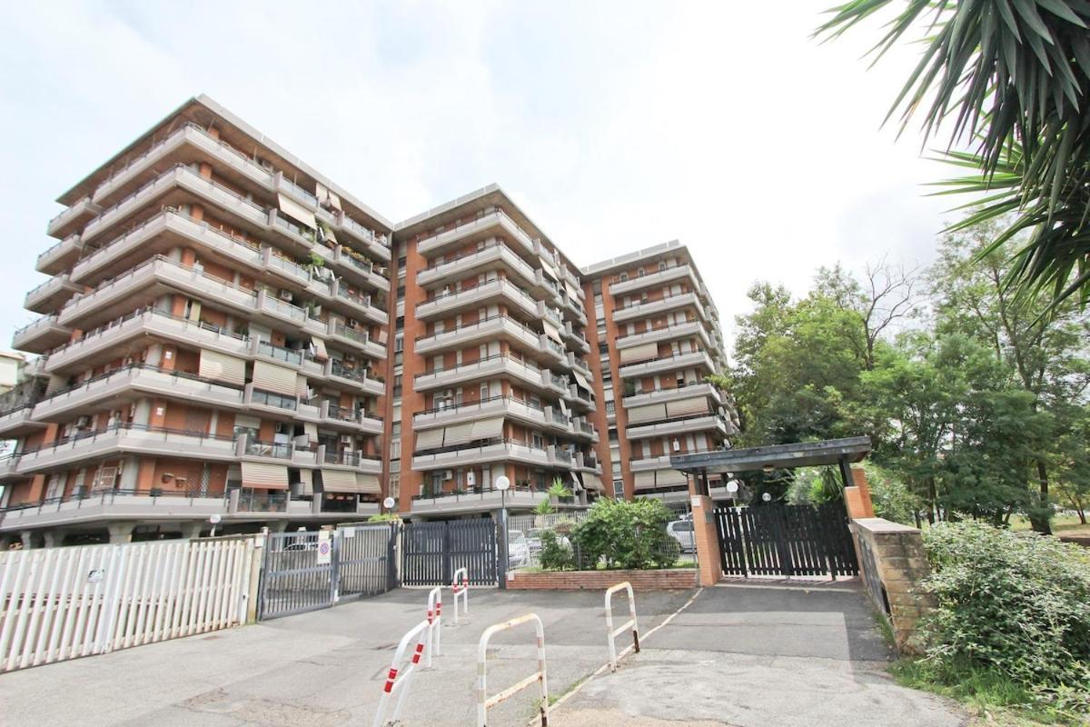 Eur Torrino Apartment, Vicino La Stazione Metro Tor Di Valle Appartamento Roma